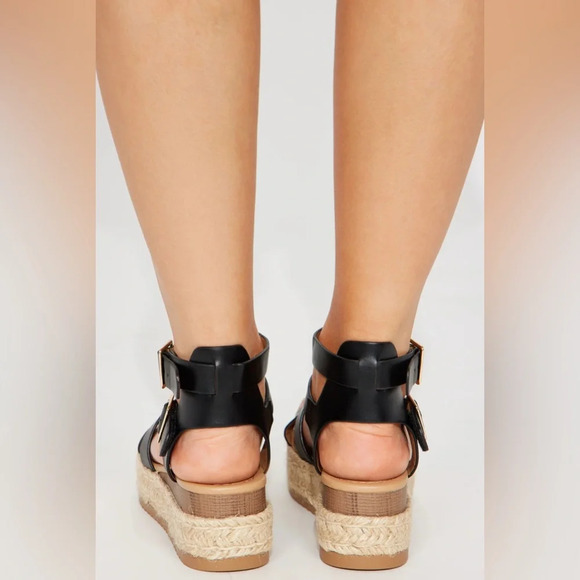 Makayla Gladiator Wedges - Black Size 6.5 - Picture 4 of 4